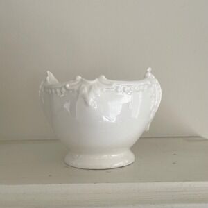 Coalport Country Ware White Bone China Embossed Leaf Sugar Bowl Made in England